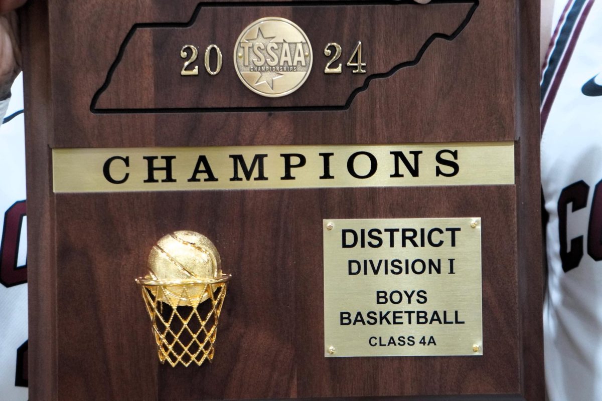 Coyotes win district basketball tournament over Kenwood